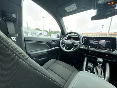 Used 2024 GMC Canyon Elevation image 15