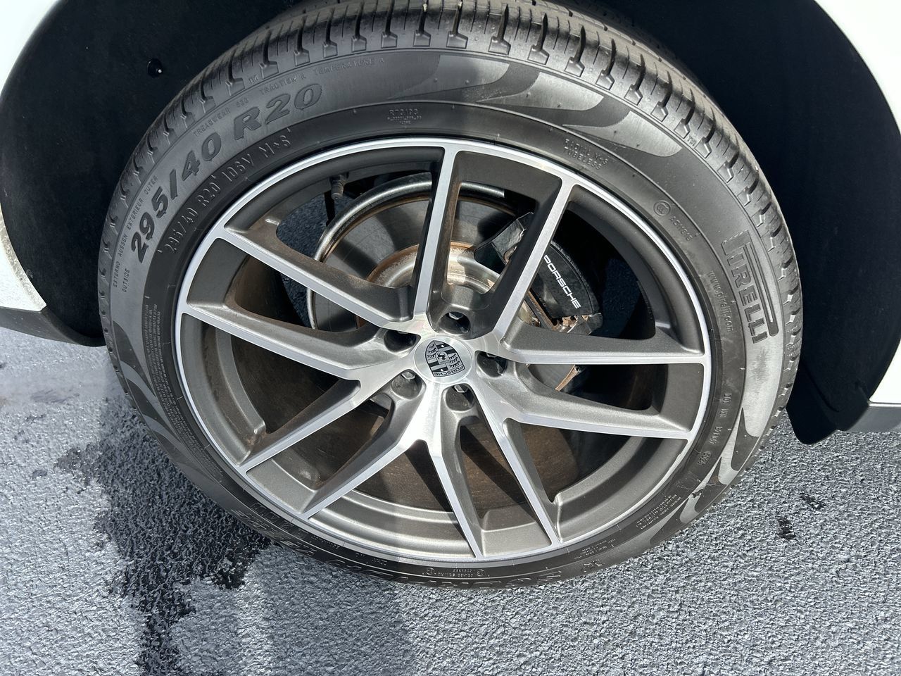 Used 2025 Porsche Macan AWD/4WD image 9