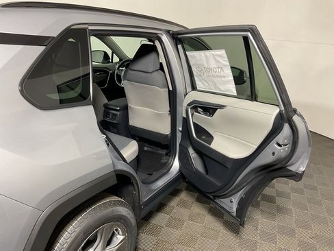 New 2025 Toyota RAV4 XLE image 33