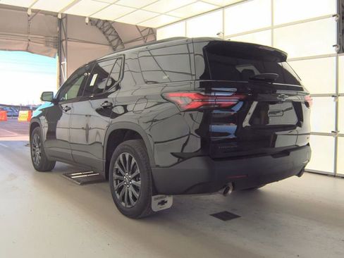 Used 2023 Chevrolet Traverse RS image 9