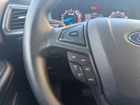 Used 2017 Ford Edge SE FWD image 20