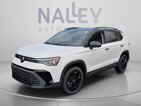 New 2026 Volkswagen Taos SE FWD image 1