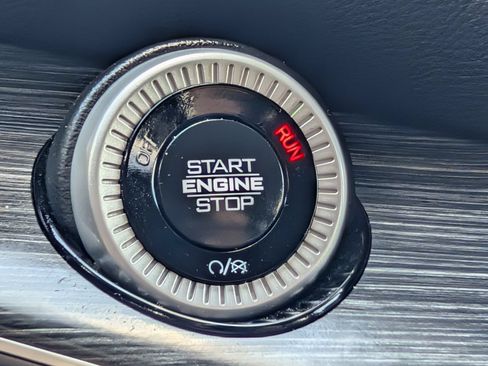 Used 2024 Jeep Wagoneer L Series II w/ Flexible Seating Group AWD/4WD image 38