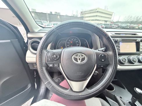 Used 2013 Toyota RAV4 LE image 14