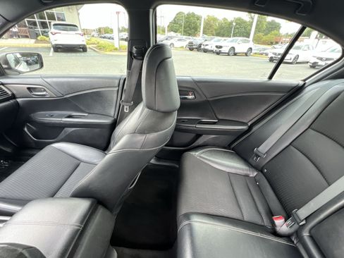 Used 2016 Honda Accord Sport image 3