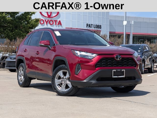 Used 2024 Toyota RAV4 XLE w/ Convenience Package FWD image 2