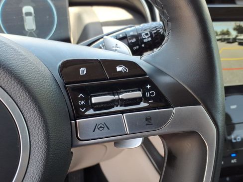 Certified 2024 Hyundai Tucson Limited AWD/4WD image 25