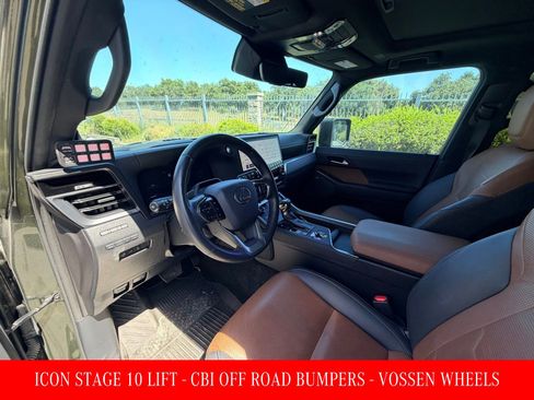 Used 2024 Lexus GX 550 w/ Cold Area Package AWD/4WD image 4