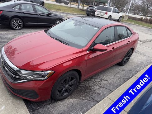 Certified 2023 Volkswagen Jetta SE w/ Panoramic Sunroof Package image 1
