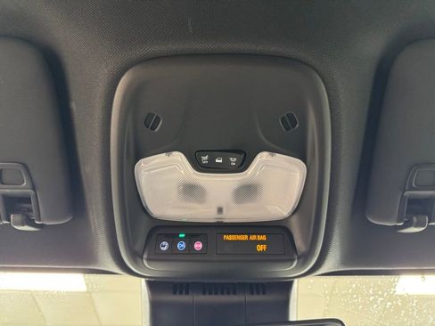 Used 2024 Chevrolet Colorado W/T image 39