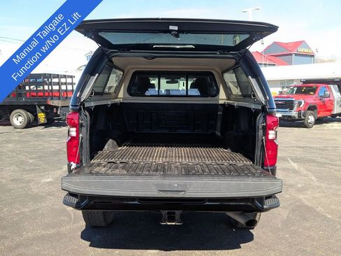 Used 2023 Chevrolet Silverado 2500 Custom w/ Custom Convenience Package image 32