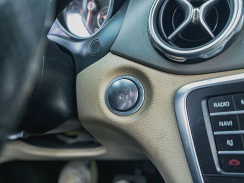 Used 2019 Mercedes-Benz GLA 250 GLA 250 image 13