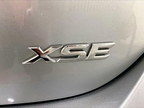 Used 2024 Toyota Camry XSE FWD image 8