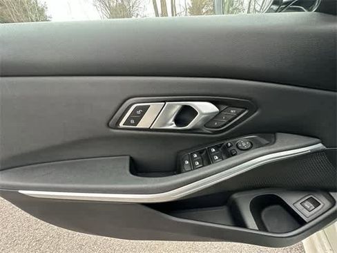 Used 2020 BMW 330i xDrive Sedan w/ Premium Package image 18