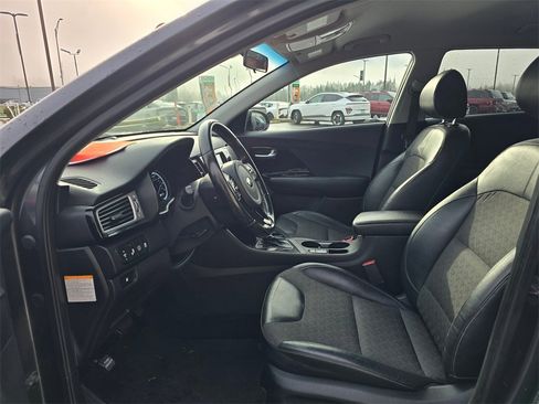 Used 2018 Kia Niro EX w/ EX Touring Graphite Edition image 8