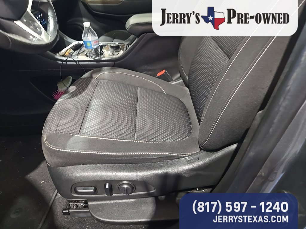 Used 2023 GMC Acadia SLE w/ Driver Convenience Package FWD image 9