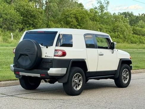 Used 2013 Toyota FJ Cruiser 4WD w/ Convenience Pkg image 31