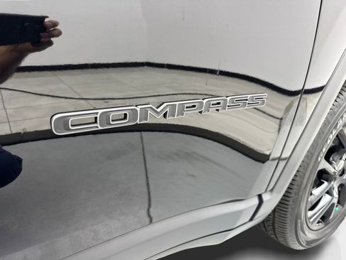 Used 2025 Jeep Compass Latitude w/ Altitude Special Edition image 24