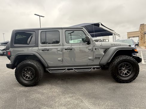 Used 2023 Jeep Wrangler Willys image 8