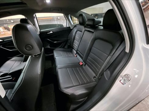 Used 2024 Volkswagen Jetta SE w/ Panoramic Sunroof Package FWD image 28