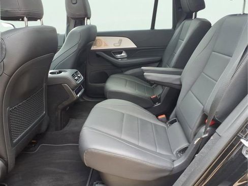Used 2025 Mercedes-Benz GLS 450 4MATIC image 20