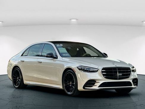 Certified 2023 Mercedes-Benz S 500 4MATIC image 9
