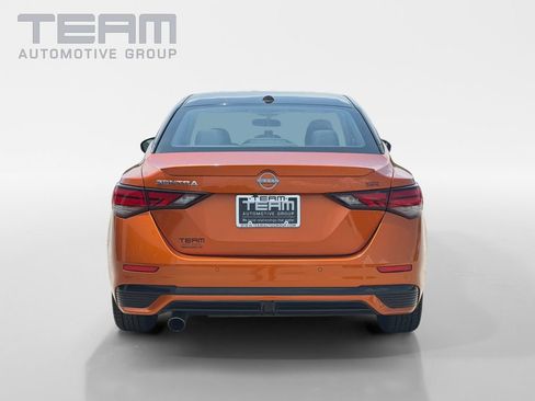 Used 2025 Nissan Sentra SR FWD image 6