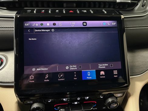 Used 2025 Jeep Grand Cherokee L Limited w/ Luxury Tech Group II AWD/4WD image 21