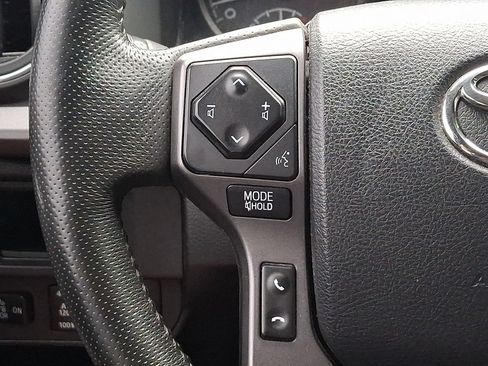 Used 2019 Toyota Tacoma TRD Sport w/ Four Season Floor Mat Package AWD/4WD image 20