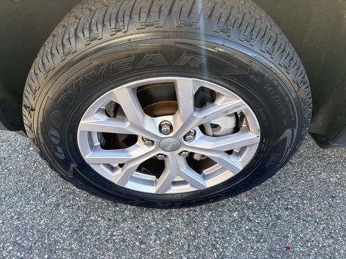 Certified 2022 Jeep Grand Cherokee Limited image 29