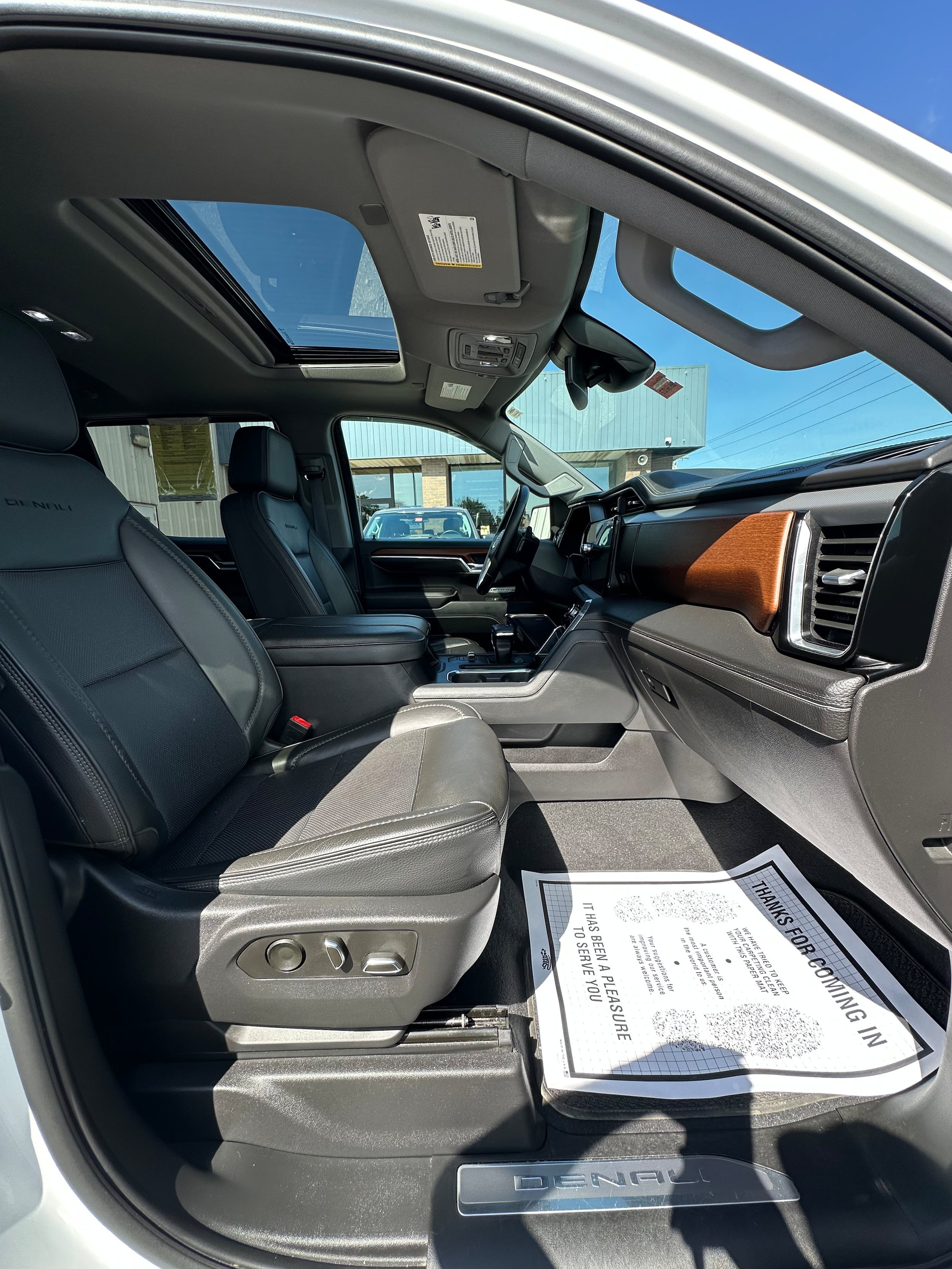 Used 2023 GMC Sierra 1500 Denali AWD/4WD image 30