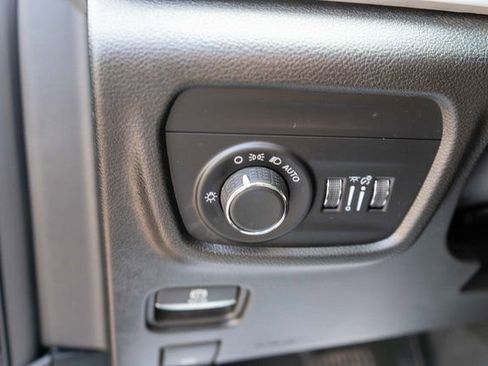 Used 2023 Jeep Grand Cherokee Laredo w/ Luxury Tech Group I AWD/4WD image 22