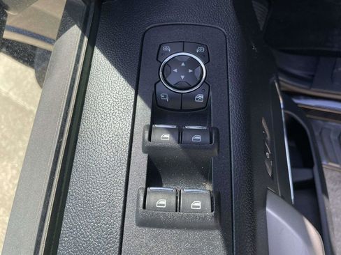 Used 2019 Ford F150 Lariat image 16