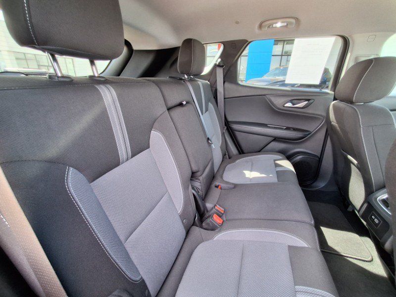 Used 2025 Chevrolet Blazer LT AWD/4WD image 16