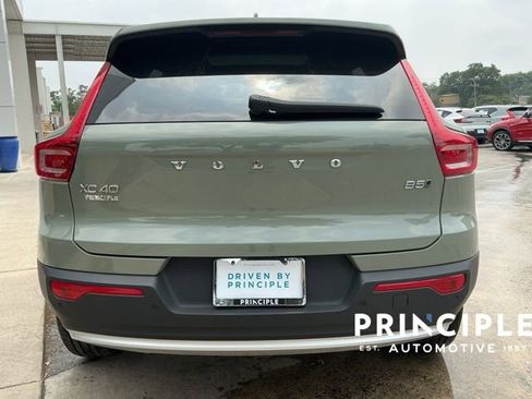 Certified 2024 Volvo XC40 B5 Core AWD/4WD image 10