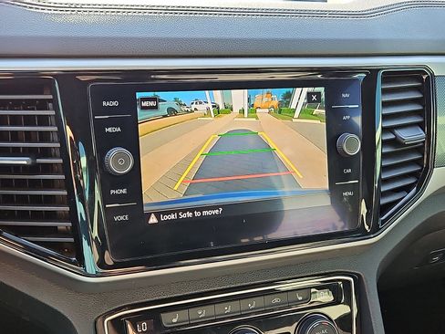 Certified 2020 Volkswagen Atlas Cross Sport SEL w/ Cross Sport MDO Package AWD/4WD image 18