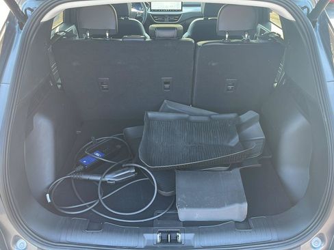 Used 2025 Ford Escape SE w/ PHEV Premium Package FWD image 29