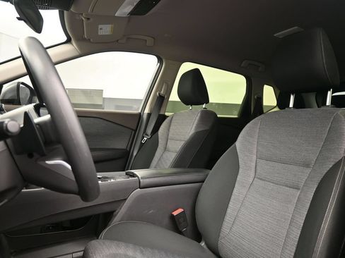 Used 2023 Nissan Rogue SV FWD image 11