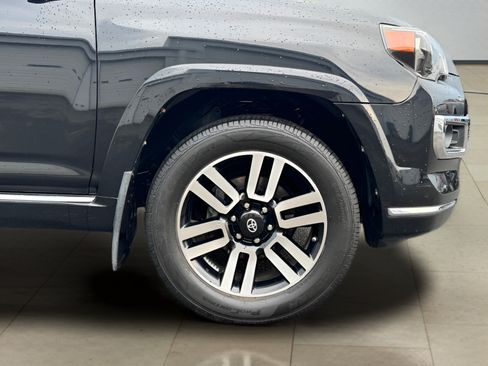 Used 2016 Toyota 4Runner Limited AWD/4WD image 44