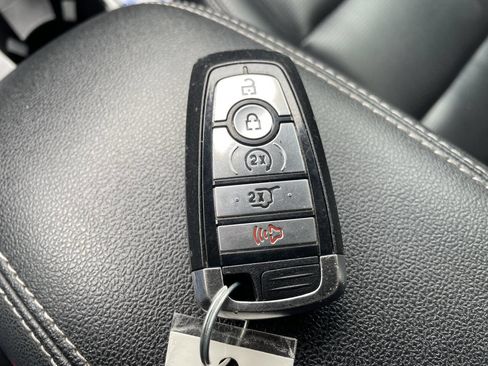 Used 2023 Ford Escape Platinum image 24