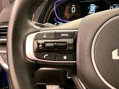 Used 2025 Kia Sportage EX w/ Premium Package FWD image 27