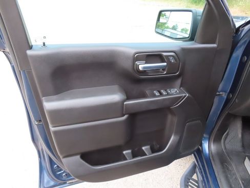 Certified 2020 Chevrolet Silverado 1500 Custom Trail Boss w/ Custom Convenience Package AWD/4WD image 21