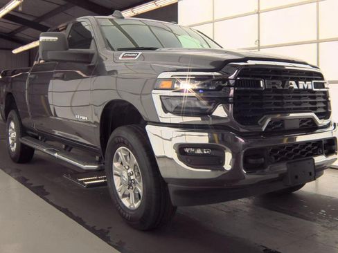Used 2026 RAM 2500 Big Horn AWD/4WD image 2