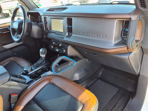 Used 2023 Ford Bronco Outer Banks image 12