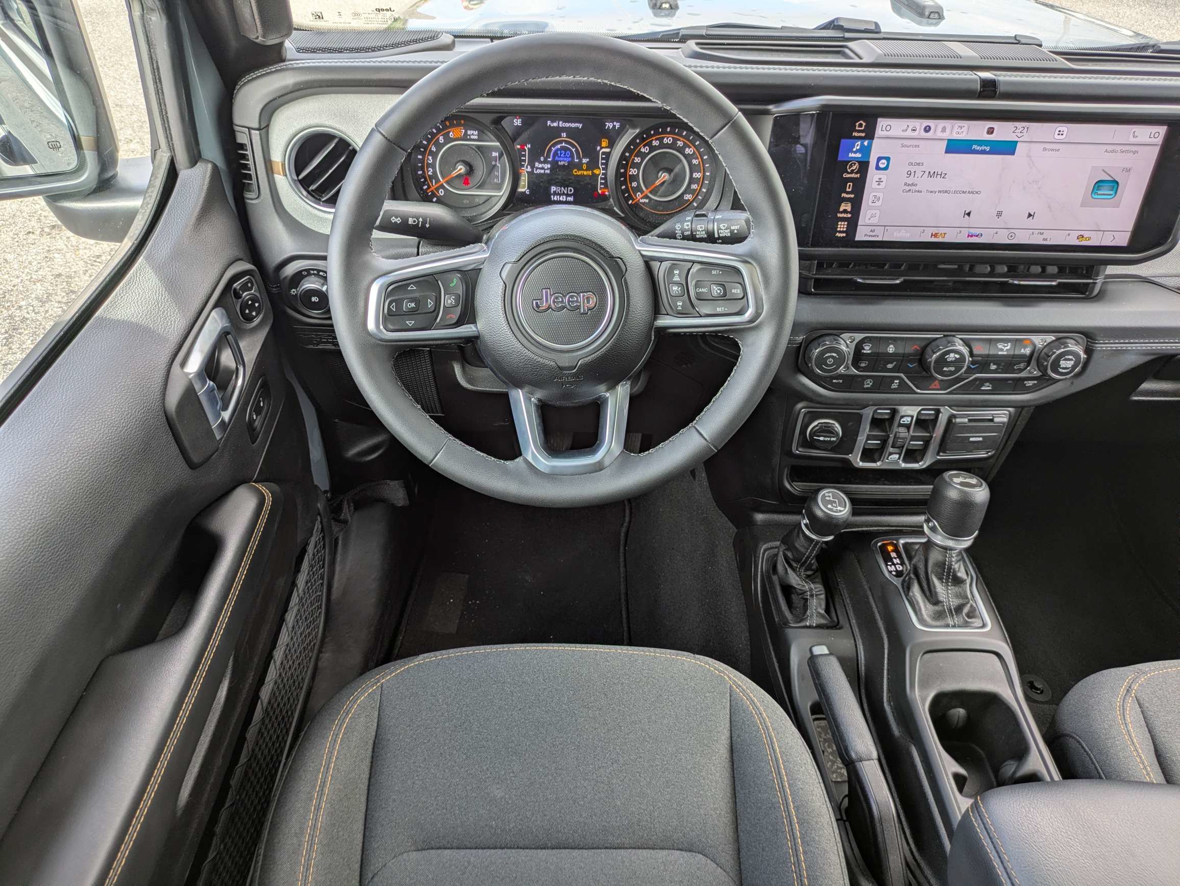 Used 2026 Jeep Wrangler Unlimited Sahara AWD/4WD image 16