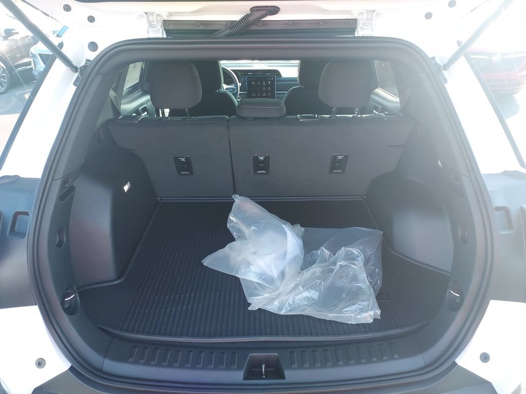 New 2027 GMC Terrain Elevation w/ LPO, Floor Liner Package FWD image 9