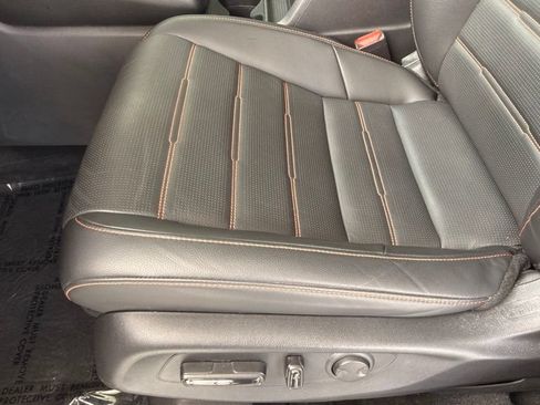 Used 2025 Honda CR-V Sport-L image 4