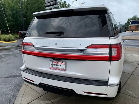Used 2018 Lincoln Navigator Reserve w/ Technology Package AWD/4WD image 7
