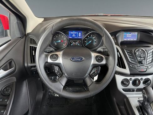 Used 2013 Ford Focus SE FWD image 17