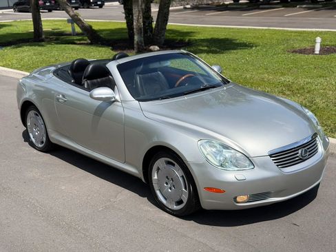 Used 2002 Lexus SC 430 Convertible RWD image 3